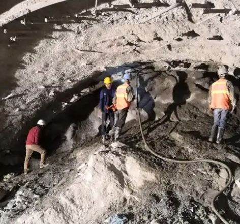 济宁隧道拱顶带模注浆料，微膨胀注浆料的特点及施工工艺